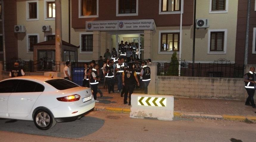 Sakarya&rsquo;da 200 Polisle &lsquo;huzur&rsquo; Operasyonu Ger&ccedil;ekleşti