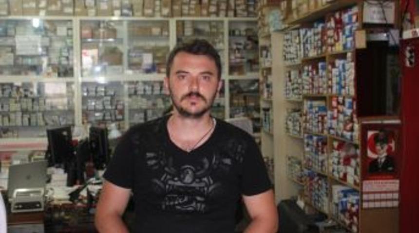 (&ouml;zel Haber) Yaşlı Adam G&uuml;nd&uuml;z Vakti D&uuml;kkandan Motoru B&ouml;yle &Ccedil;aldı