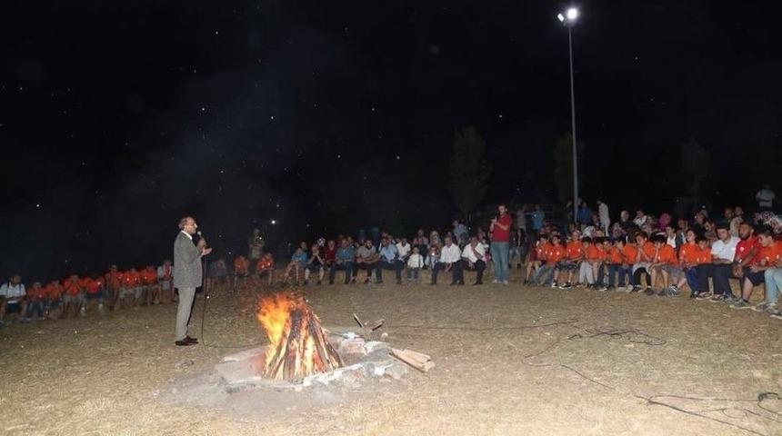 Kamptaki Ateş G&ouml;sterisi Nefes Kesti