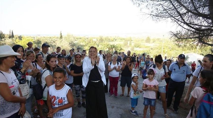 &Ouml;ğrenciler, Şehitlere Saygı İ&ccedil;in Y&uuml;r&uuml;d&uuml;