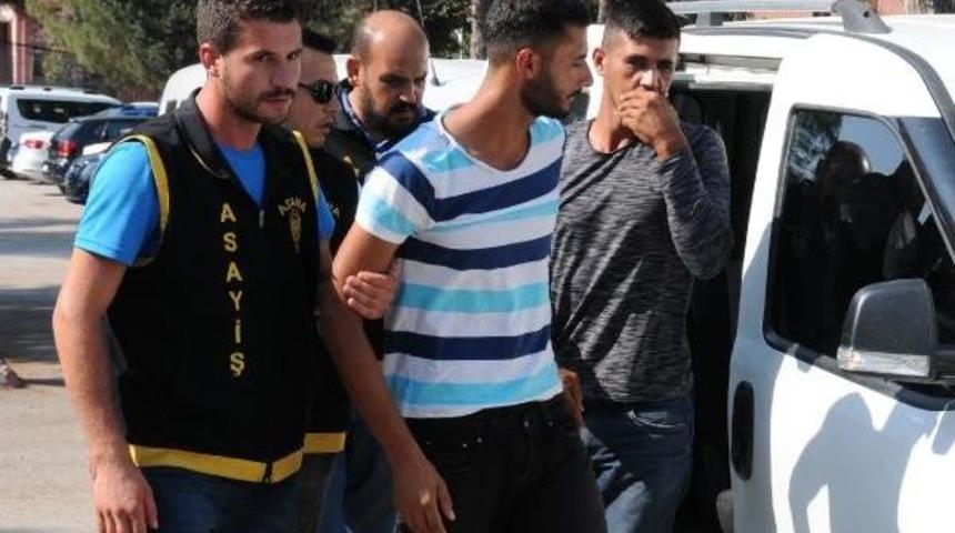 Kar Maskeli Hırsızlar, Aynı Işyerine 3'&uuml;nc&uuml; Kez Girince Yakalandı