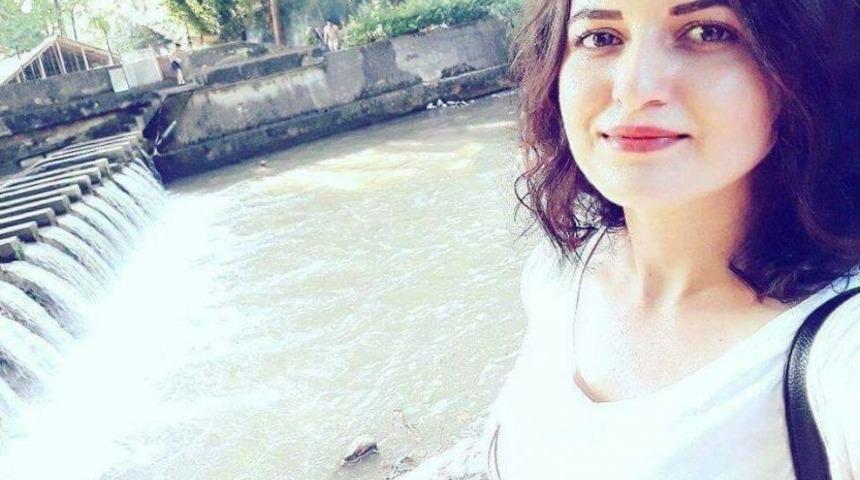 Otomobilin &Ccedil;arptığı Gen&ccedil; Kız Hayatını Kaybetti