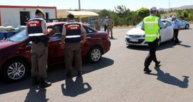 Sivas'ta Sürücülere 33 Bin Lira Ceza Kesildi