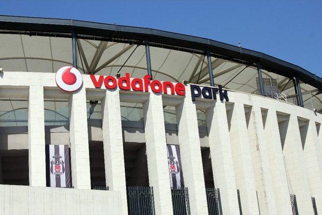 &lsquo;vodafone Arena&rsquo;da İsim Değişikliği Sonrası Tabela Da Değişti 3