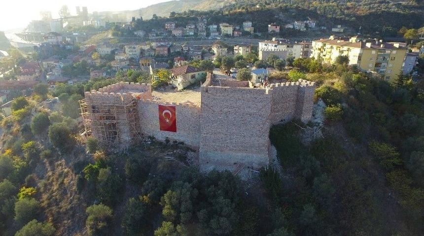 Hereke Kalesi&rsquo;nde Restorasyon &Ccedil;alışmaları S&uuml;r&uuml;yor