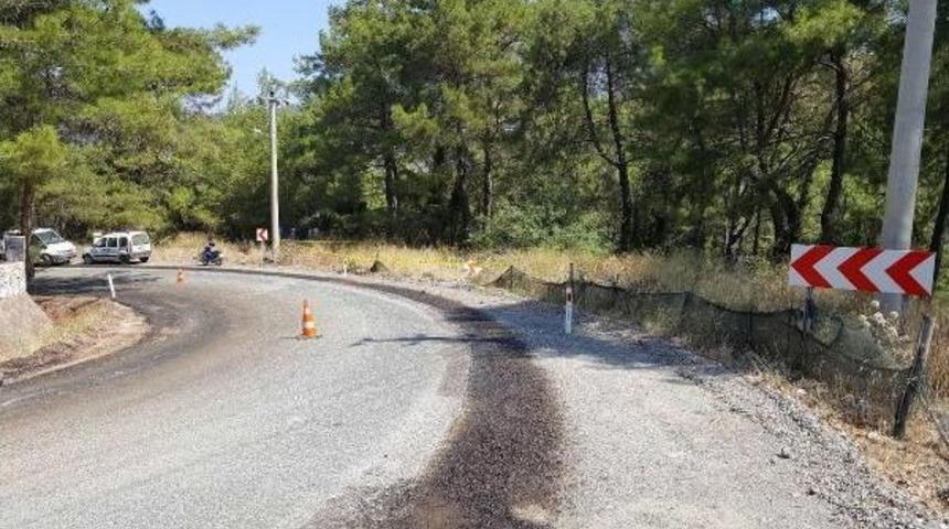 &Ccedil;&ouml;p Kamyonu Yuvarlandı; 2 &Ouml;l&uuml;, 1 Yaralı