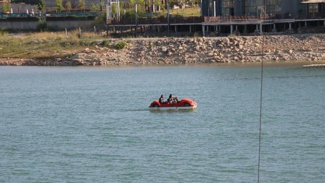 Alleben G&ouml;letinde Sular &Ccedil;ekildi