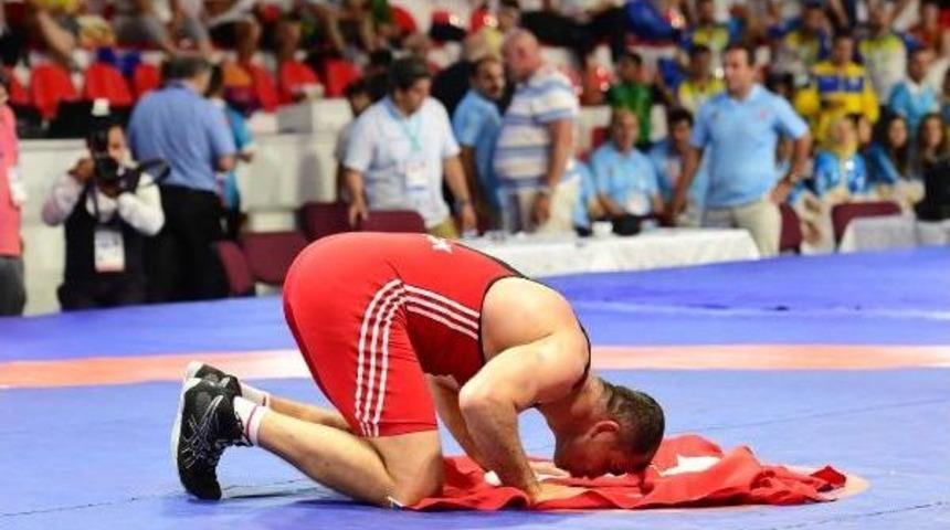 Oğullarını Minderde Yalnız Bırakmadılar&nbsp;