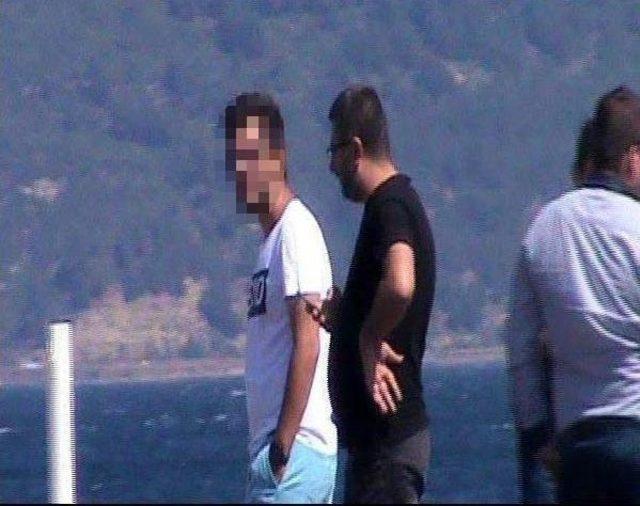 Çanakkale'de 'hero' Tişörtlü Bir Kişi Polisi Alarma Geçirdi