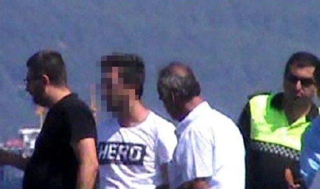 Çanakkale'de 'hero' Tişörtlü Bir Kişi Polisi Alarma Geçirdi