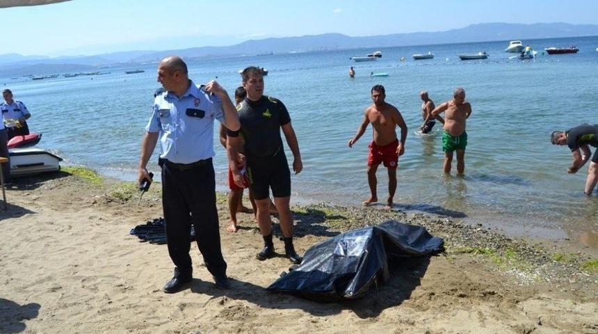 Denizde Boğulan Gencin Bir G&uuml;n Sonra Cesedi Bulundu