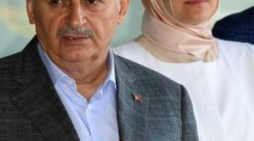 Başbakan Yıldırım, 6.6 B&uuml;y&uuml;kl&uuml;ğ&uuml;ndeki Depremin Bilan&ccedil;osunu A&ccedil;ıkladı