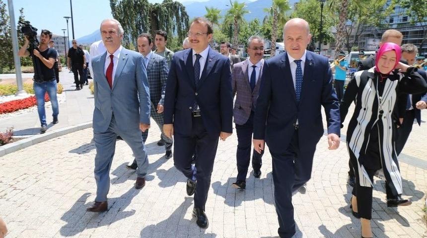 Başbakan Yardımcısı &Ccedil;avuşoğlu&rsquo;dan B&uuml;y&uuml;kşehir&rsquo;e Ziyaret