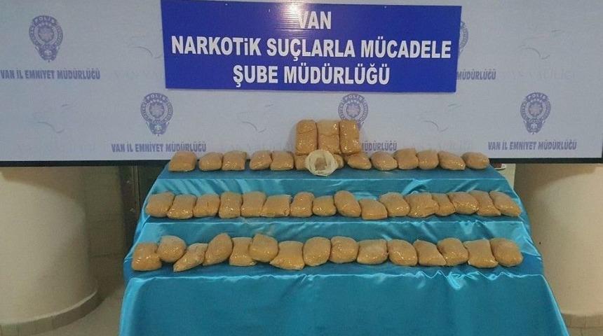 Van&rsquo;da 38 Kilo 730 Gram Eroin Maddesi Ele Ge&ccedil;irildi