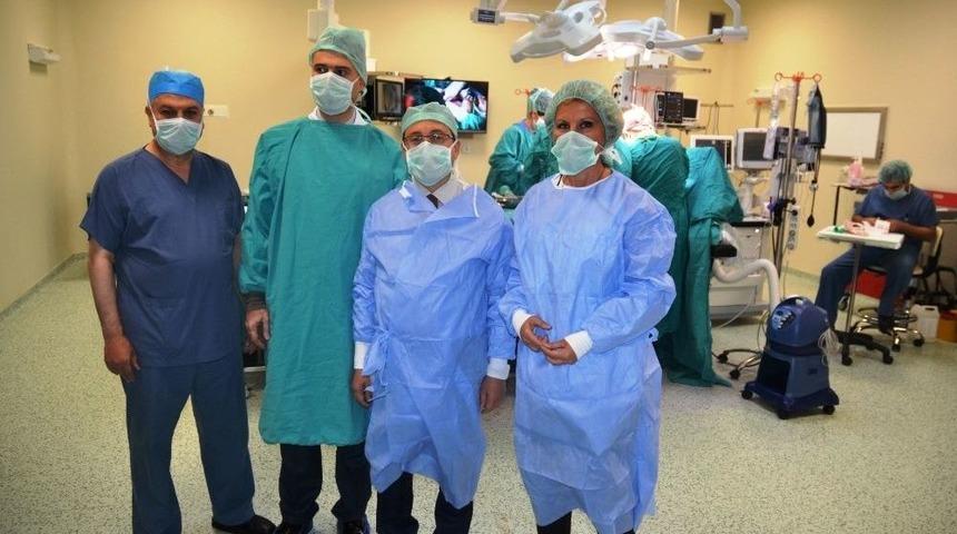 T&ouml;tm Karaciğer Nakli Hastanesi Bilimsel &Ccedil;alışmalarıyla Tıp D&uuml;nyasında Ses Getiriyor