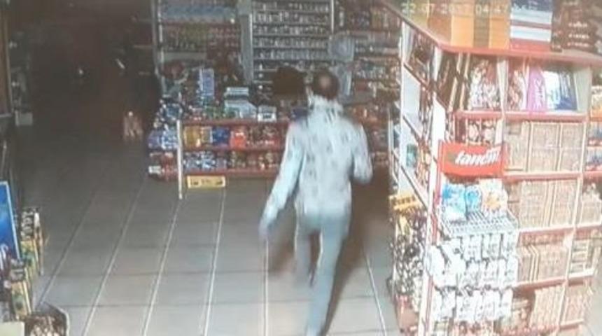 Market Hırsızları G&uuml;venlik Kamerasında&nbsp;