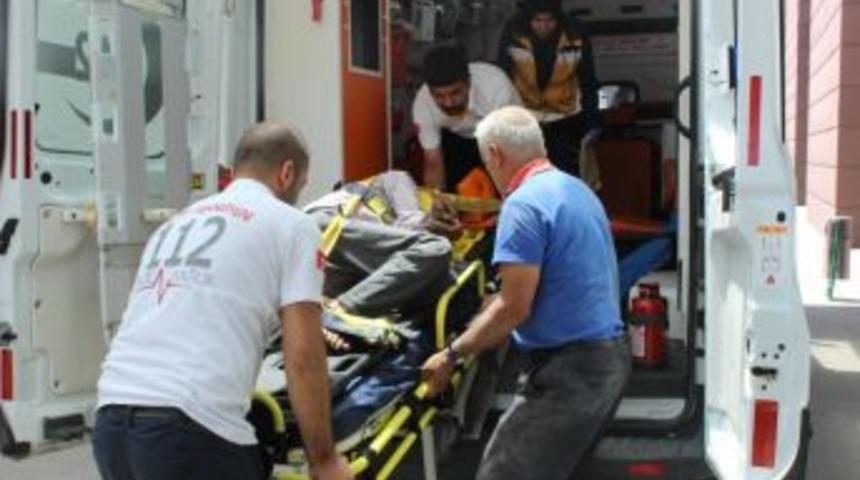 G&ouml;rme Engelli Yaşlı Adam Balkondan D&uuml;şt&uuml;