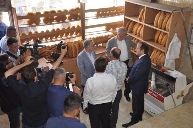 Bakan Ağbal, Memleketi Bayburt'ta Ekmek Fiyatını Yüksek Buldu