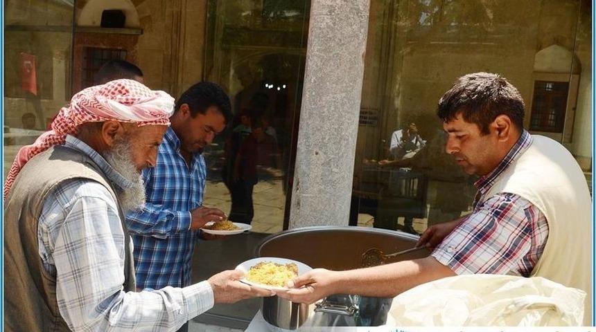 Her Cuma Günü ‘battalgazi Lokması’ Dağıtılıyor
