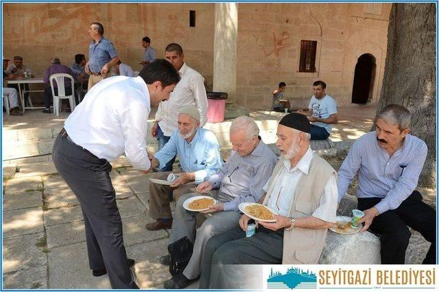 Her Cuma Günü ‘battalgazi Lokması’ Dağıtılıyor