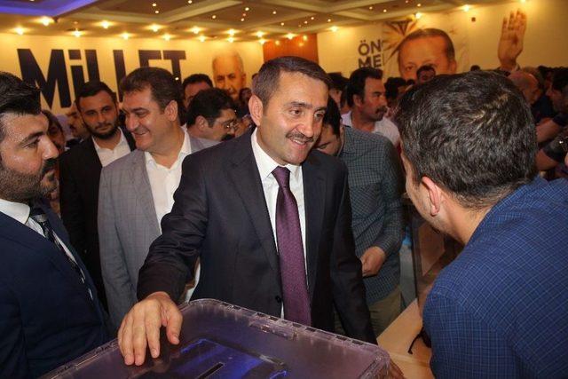 Ak Parti’de İstanbul Genelinde Delege Seçimleri Başladı