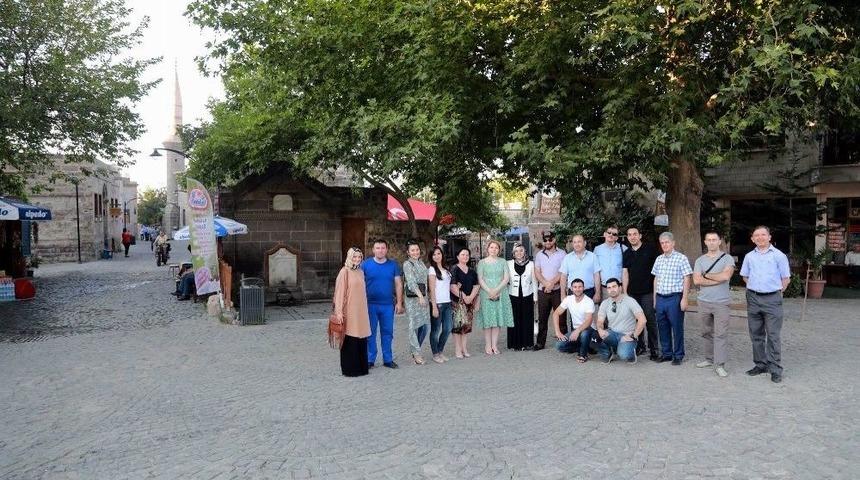 &Ccedil;erkez Basını Tarihi Talas&rsquo;ı Gezdi