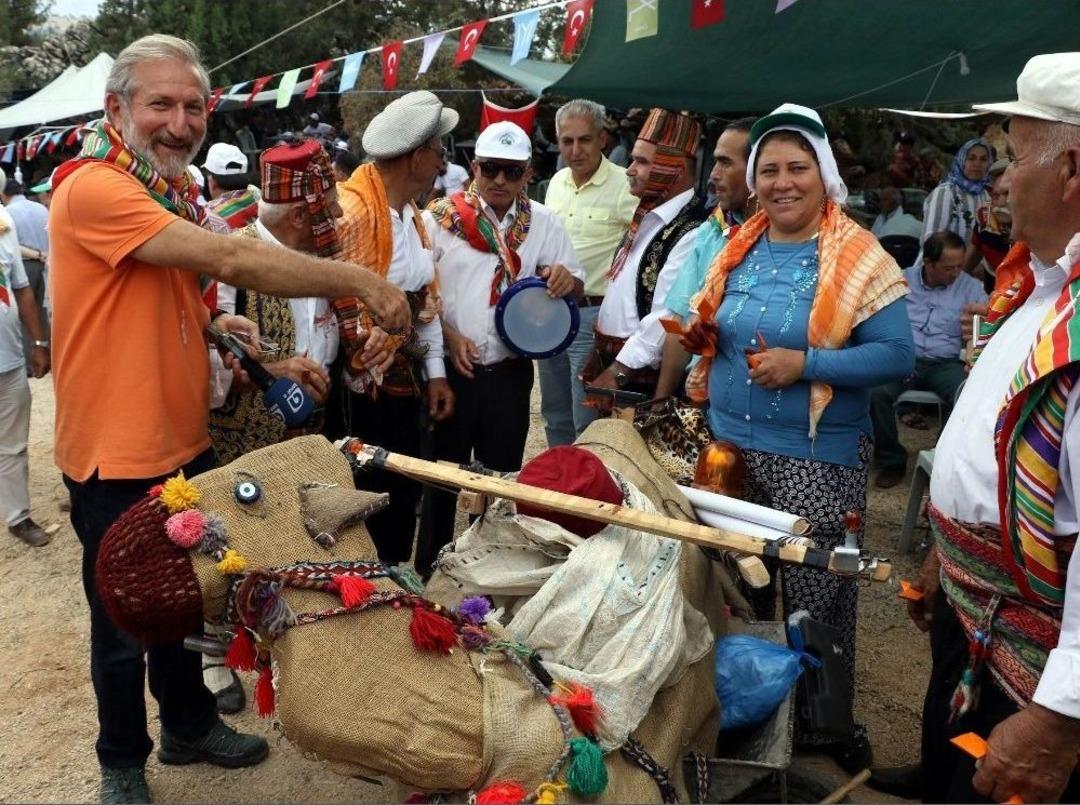 Başbakan Binali Yıldırım Y&ouml;r&uuml;k T&uuml;rkmen Şenliğinde