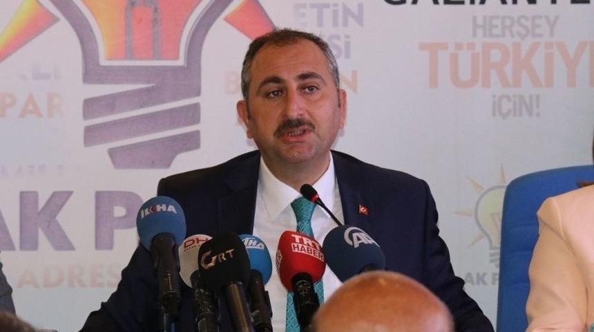 Adalet Bakanı G&uuml;l&rsquo;den Sert Mesajlar