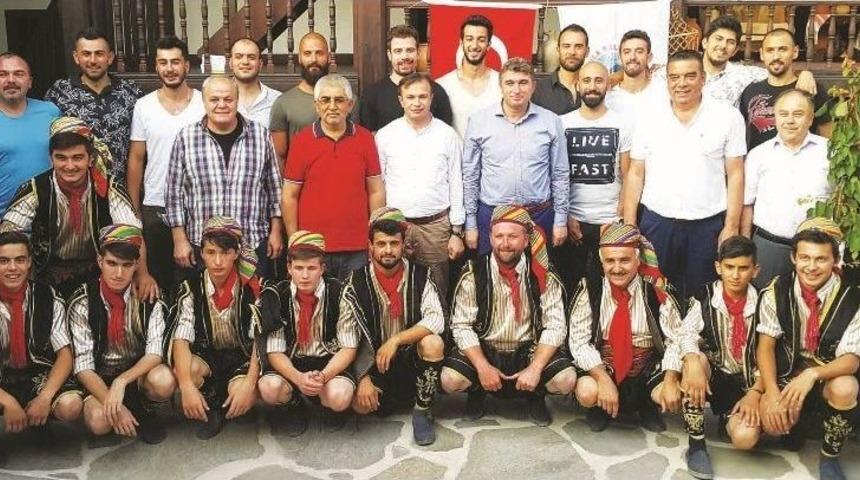 Kula Belediyespor&rsquo;dan Efeler Ligi&rsquo;ne İddialı Kadro