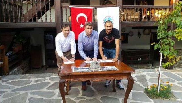 Jeopark Kula Belediyespor'dan Toplu Imza Töreni