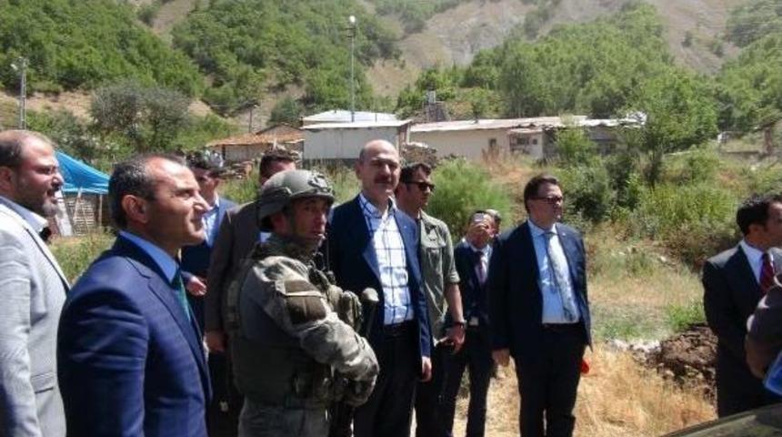 Bakan Soylu, Şehit &Ouml;ğretmenin Aracının Yakıldığı Yere Gitti