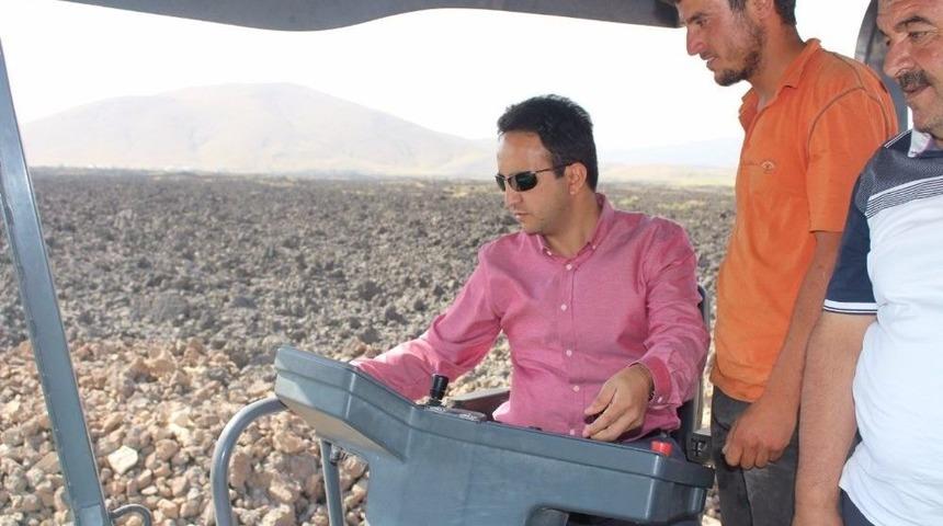 Kaymakam Dundar, Yol Yapım &Ccedil;alışmalarını Denetledi