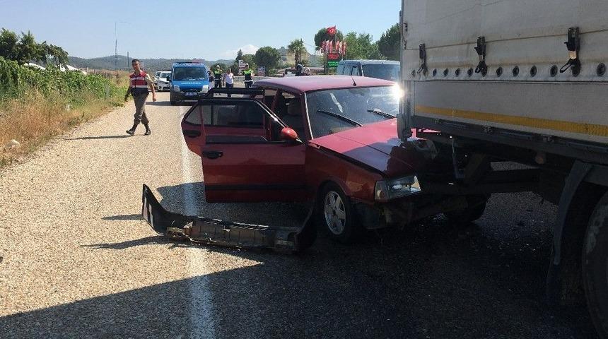 Manisa&rsquo;da Zincirleme Trafik Kazası: 4 Yaralı