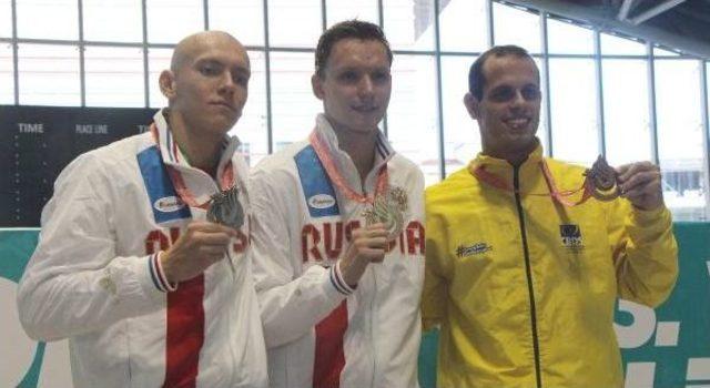 Rus Yüzücü Olimpiyat Rekoru Kırdı