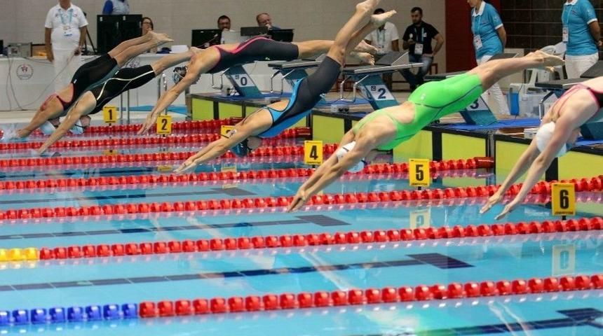 Reyhan K&uuml;&ccedil;&uuml;k Y&uuml;zme Finallerinde Madalya Alamadı