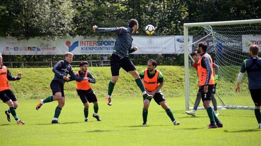 Konyaspor, Avusturya Kapındaki &Ccedil;alışmalarına Devam Ediyor