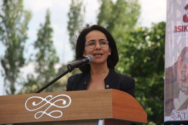 &Uuml;nl&uuml; Halk Ozanı Aşık Veysel Festivalle Anıldı 2