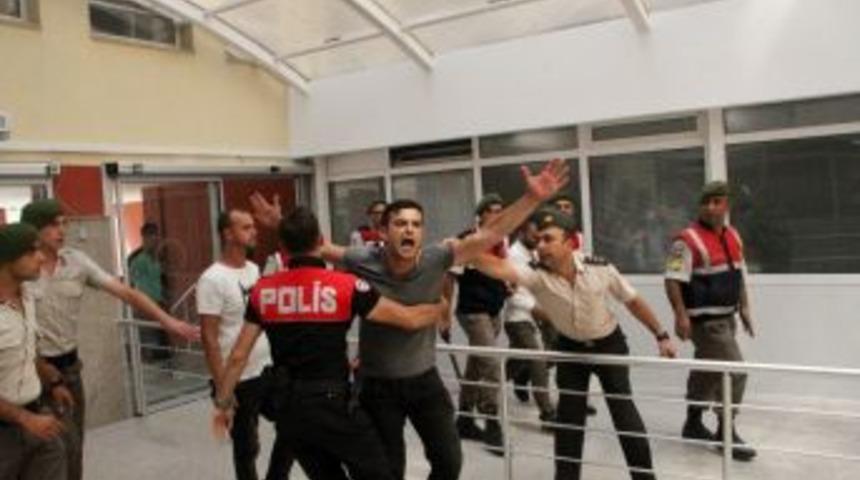 (tekrar) Askerlerin Darp Edilmesi Davasında 2 Tutuklama Daha