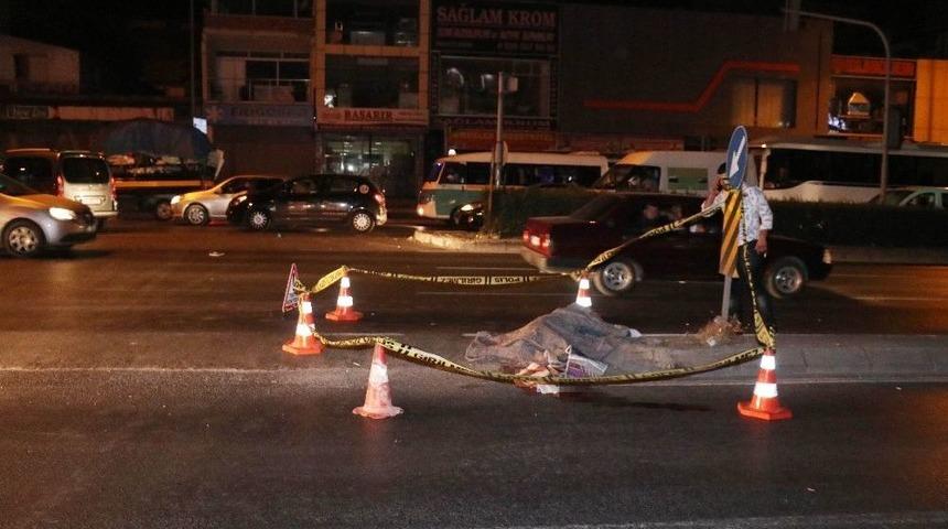 Kırmızı Işıkta Ge&ccedil;ince Hayatından Oldu