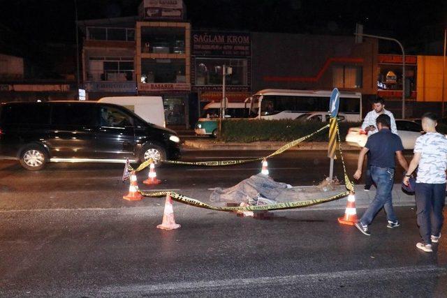 Kırmızı Işıkta Ge&ccedil;ince Hayatından Oldu 1