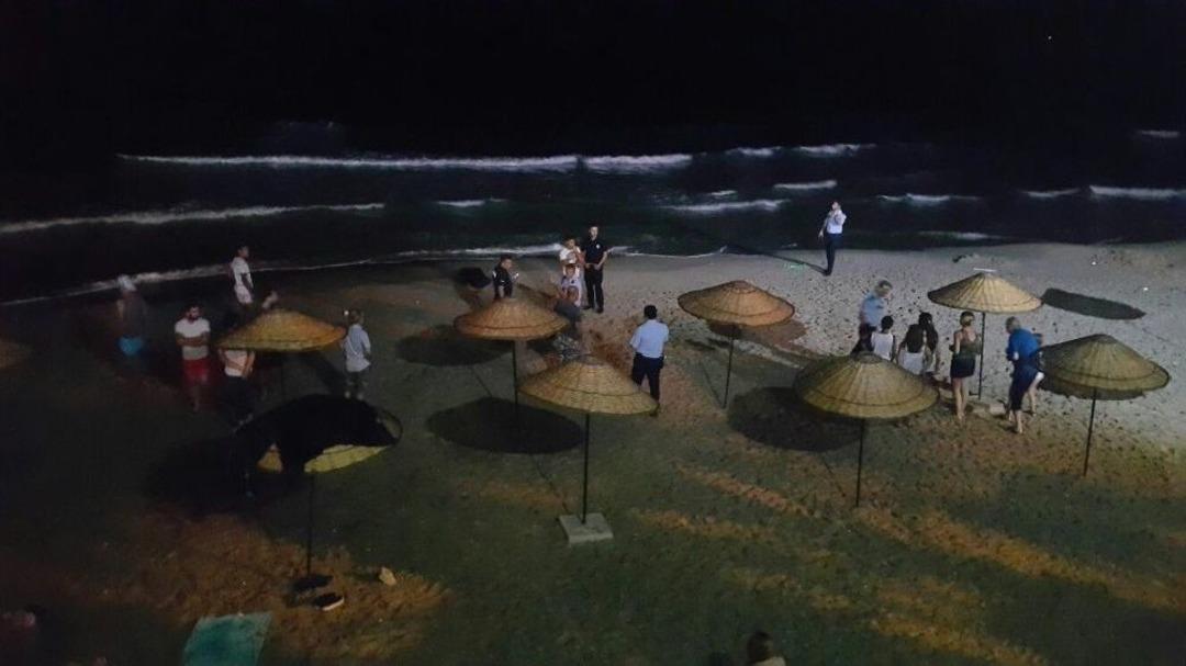 Kuşadası&rsquo;nda Gece Yarısı Denize Giren Bir Kişi Boğuldu