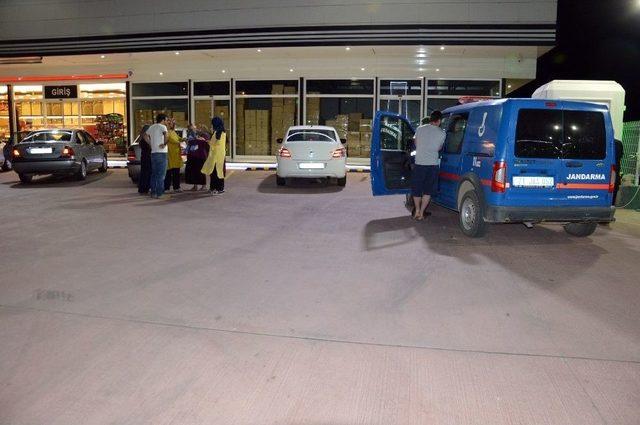 Camı Kırıp Otomobilden 20 Bin Liralık Ziynet Eşyası Çaldılar 3