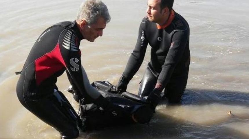 Diyarbakır'da Serinlemek I&ccedil;in Suya Giren Suriyeli Kız &Ccedil;ocuğu Hayatını Kaybetti