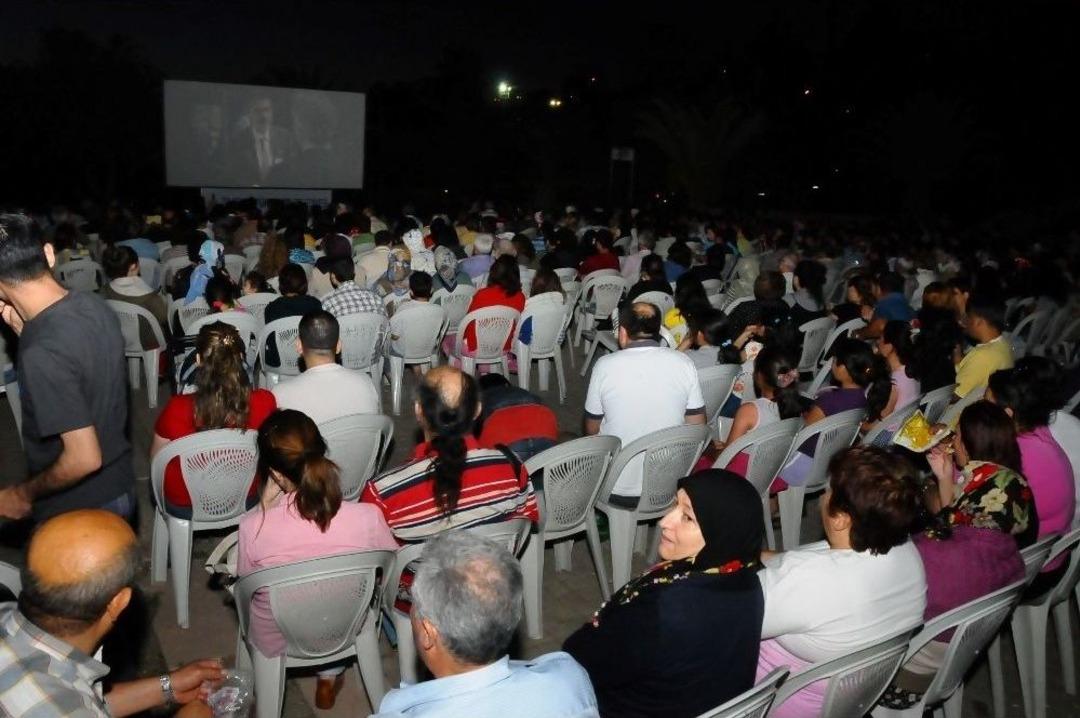 Yaz Sineması Nostaljisinde Yıldızlar Ge&ccedil;idi