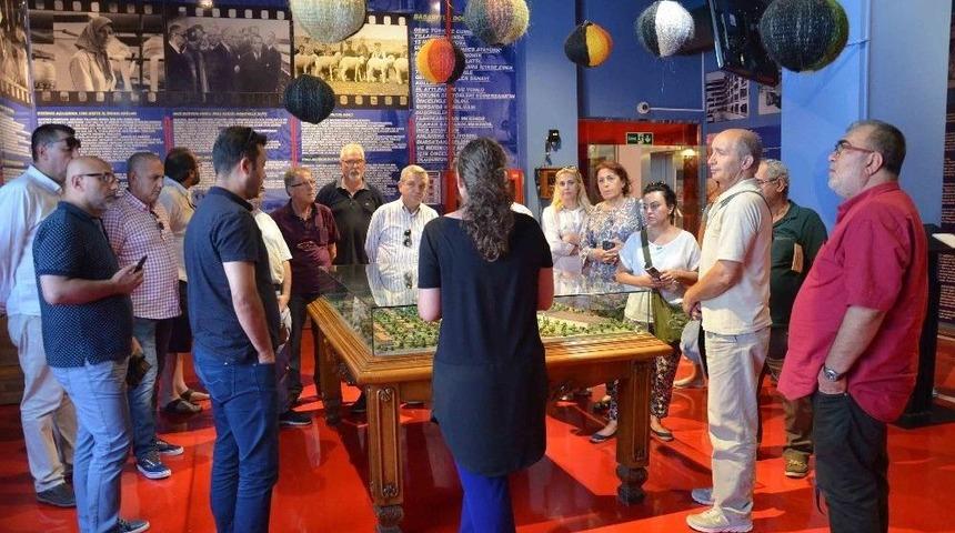 Kuişadası Belediyesi&rsquo;nden Bursa&rsquo;daki M&uuml;zelere Ziyaret