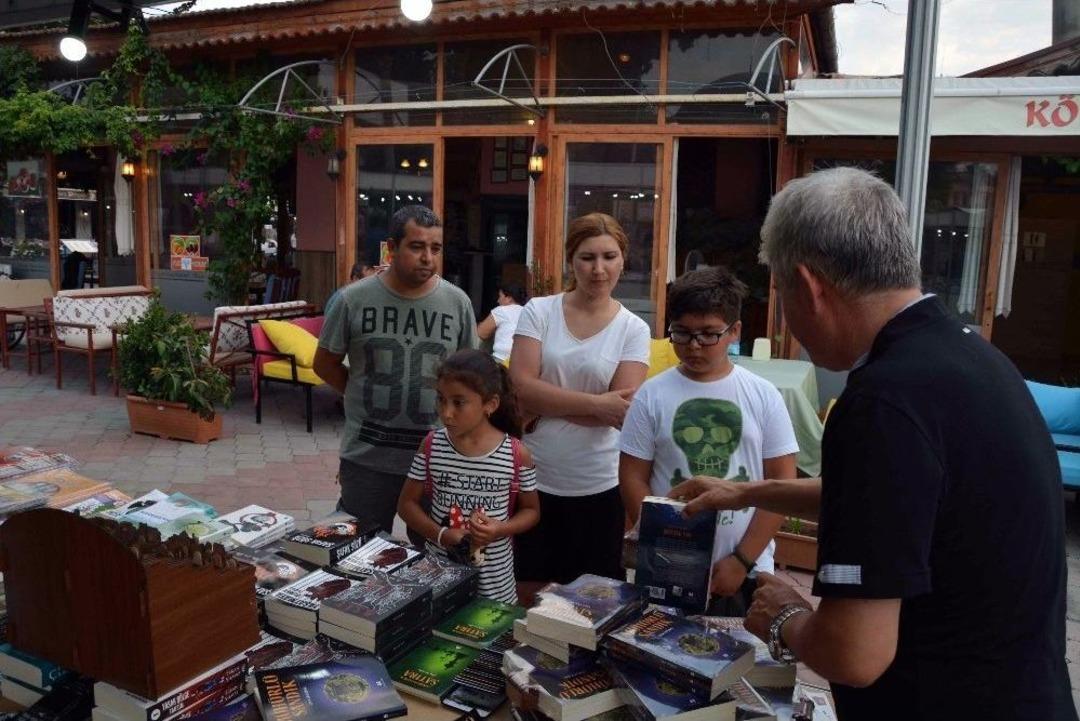 Dalyan&rsquo;da Yayınevleri İlgiden Memnun
