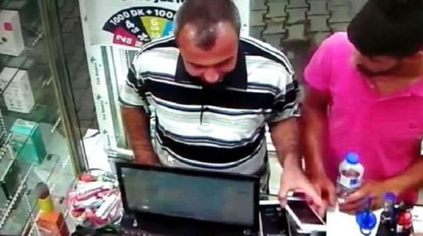 Cep Telefonu Hırsızlığı G&uuml;venlik Kamerasında