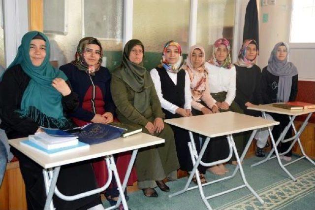 Gaziantep'te Kadınlara Işaret Diliyle Kur'an Öğretiliyor
