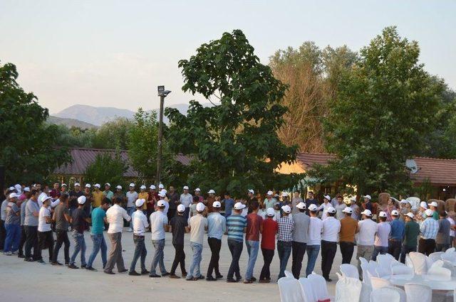 Besni Merinos Çalışanları Piknikte Bir Araya Geldi