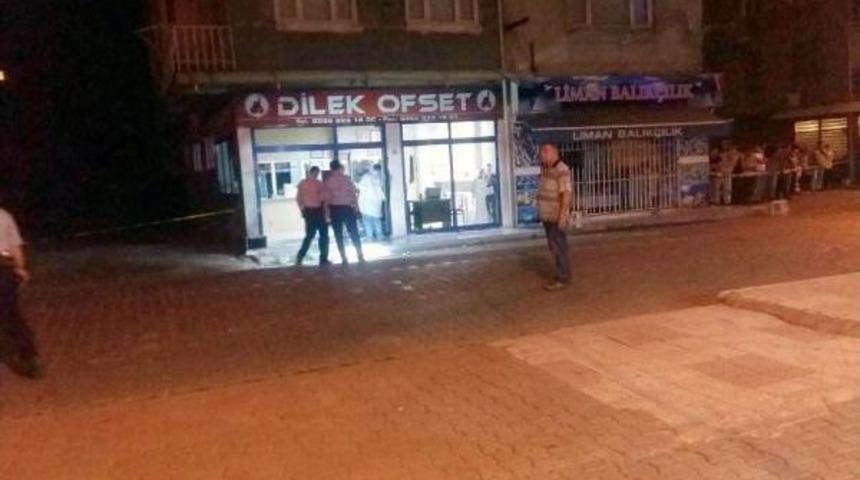 &Ccedil;arşamba'da Park Kavgası: 3 &Ouml;l&uuml;, 1 Yaralı (2)